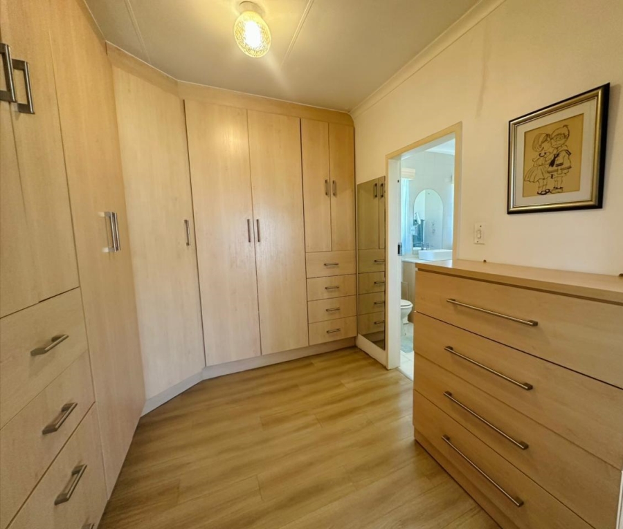 4 Bedroom Property for Sale in Brackenhurst Gauteng