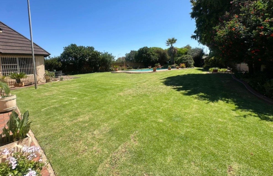 4 Bedroom Property for Sale in Brackenhurst Gauteng