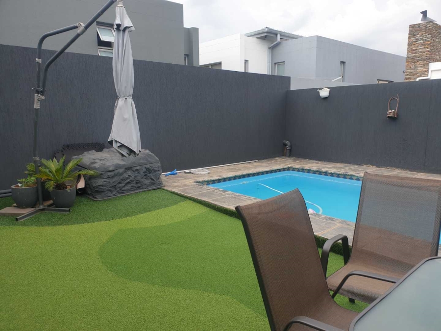4 Bedroom Property for Sale in Eye of Africa Gauteng