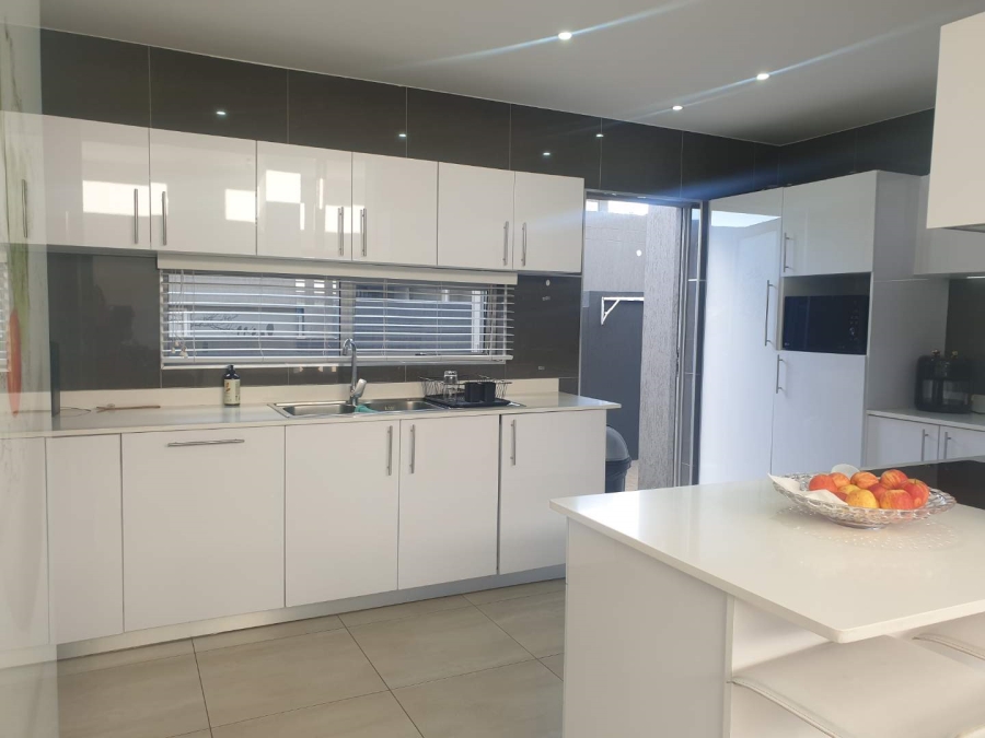 4 Bedroom Property for Sale in Eye of Africa Gauteng