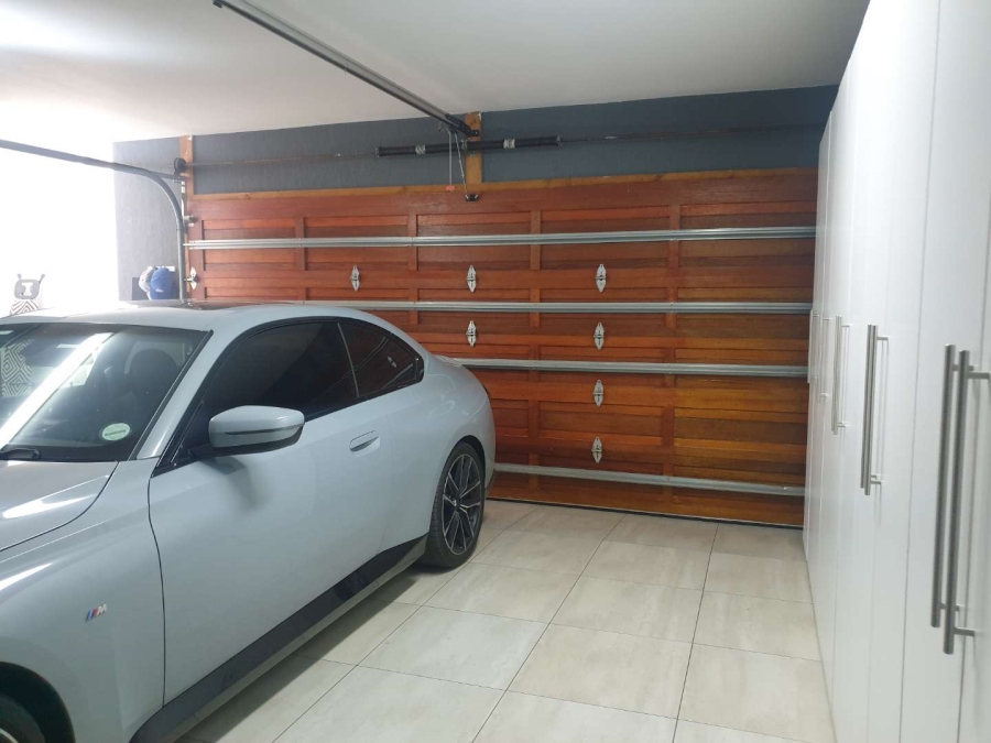 4 Bedroom Property for Sale in Eye of Africa Gauteng