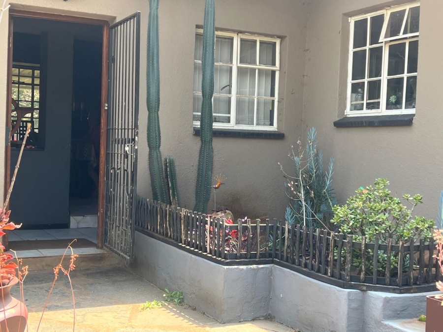 3 Bedroom Property for Sale in Brackendowns Gauteng