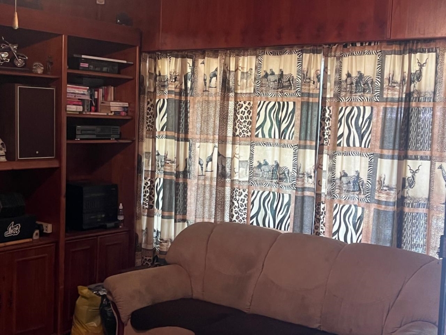 3 Bedroom Property for Sale in Brackendowns Gauteng