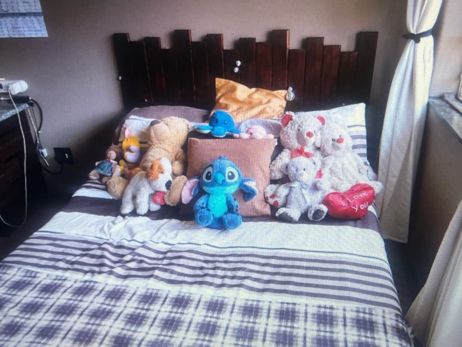 3 Bedroom Property for Sale in Brackendowns Gauteng