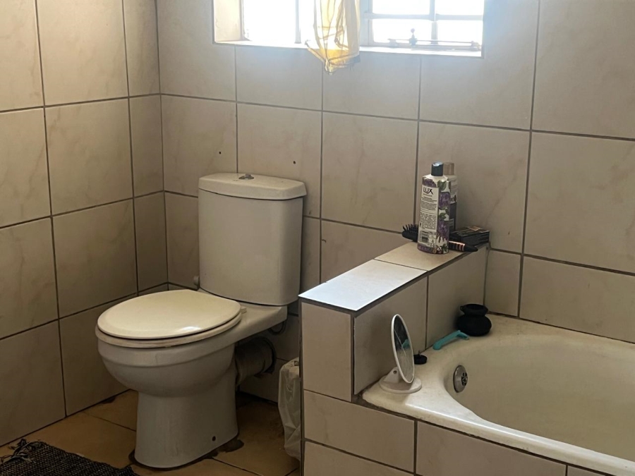 3 Bedroom Property for Sale in Brackendowns Gauteng