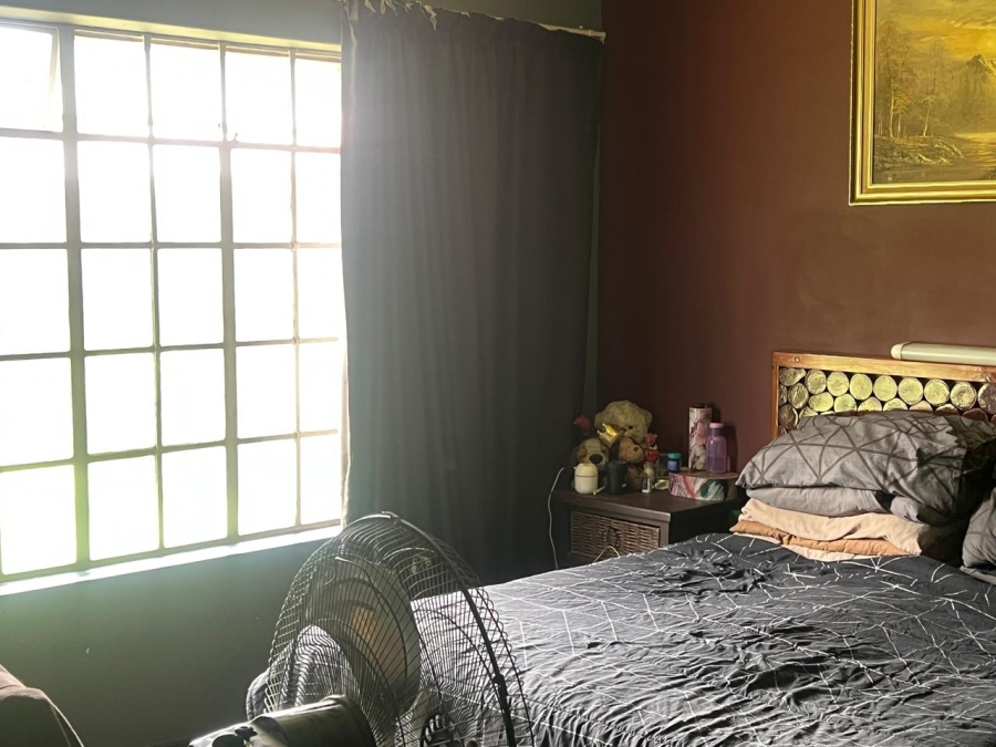 3 Bedroom Property for Sale in Brackendowns Gauteng