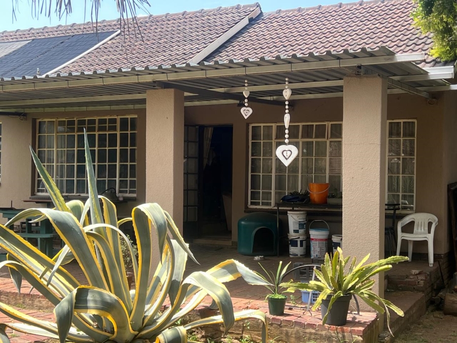 3 Bedroom Property for Sale in Brackendowns Gauteng