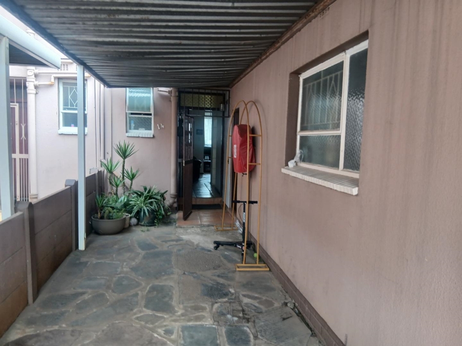 2 Bedroom Property for Sale in Brackenhurst Gauteng