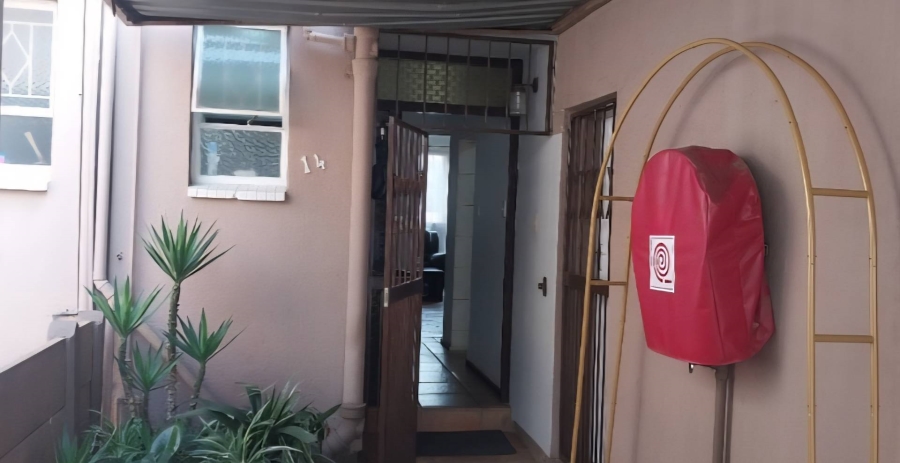 2 Bedroom Property for Sale in Brackenhurst Gauteng