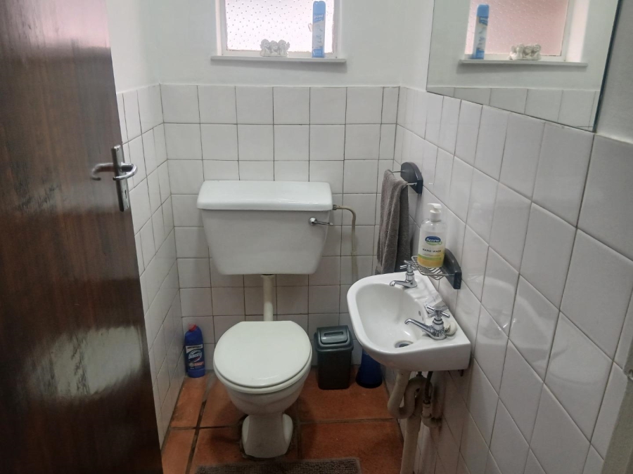 2 Bedroom Property for Sale in Brackenhurst Gauteng