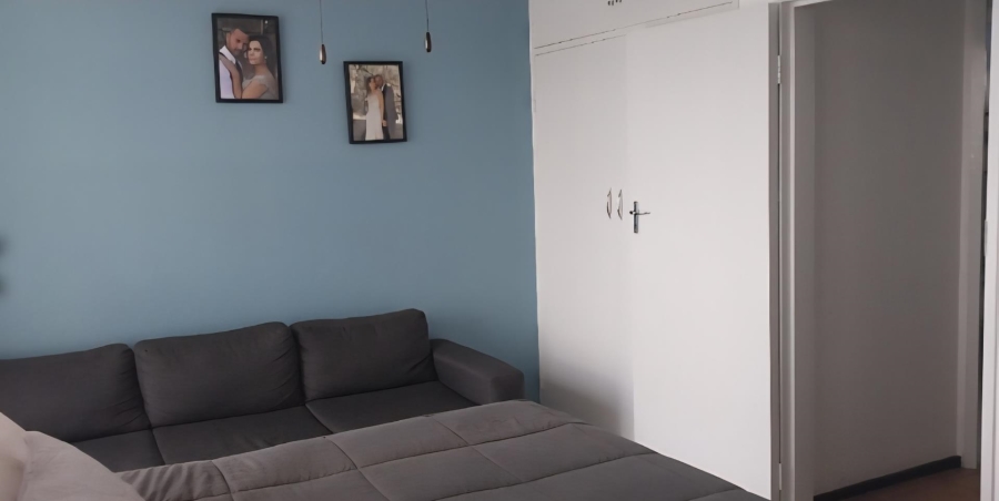 2 Bedroom Property for Sale in Brackenhurst Gauteng