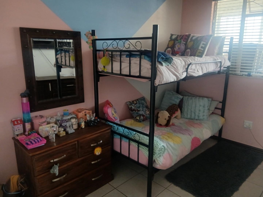 2 Bedroom Property for Sale in Brackenhurst Gauteng