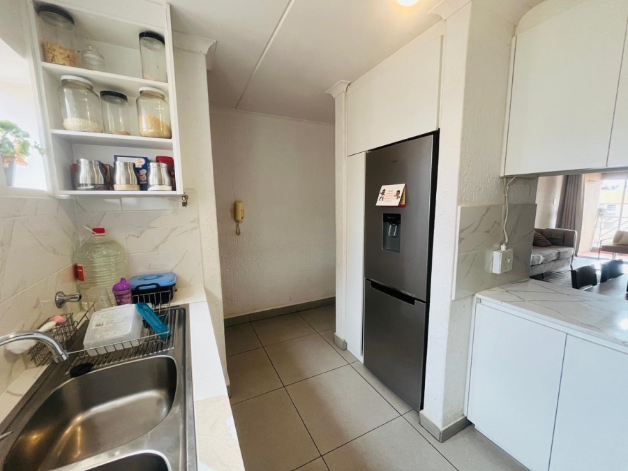 3 Bedroom Property for Sale in Mondeor Gauteng
