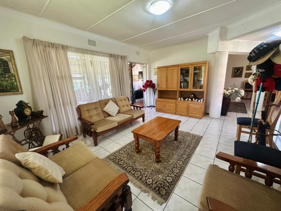 4 Bedroom Property for Sale in Brackenhurst Gauteng