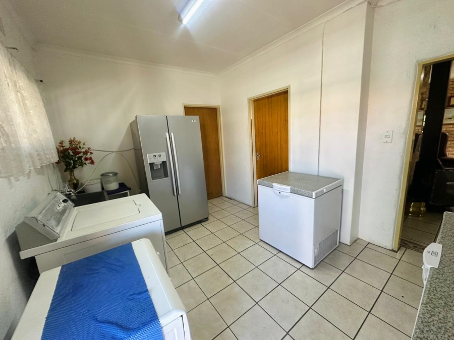 4 Bedroom Property for Sale in Brackenhurst Gauteng