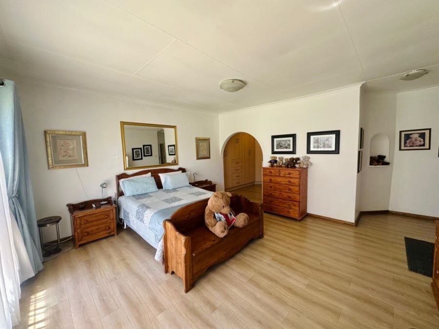 4 Bedroom Property for Sale in Brackenhurst Gauteng