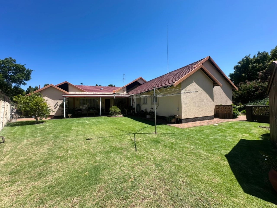 4 Bedroom Property for Sale in Brackenhurst Gauteng