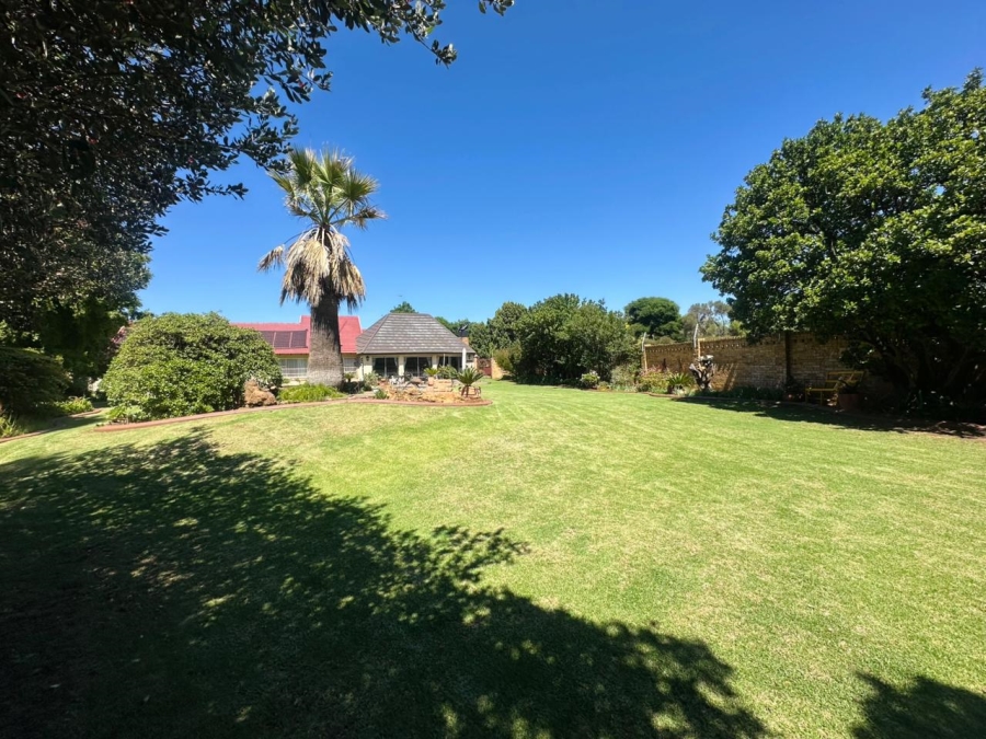 4 Bedroom Property for Sale in Brackenhurst Gauteng