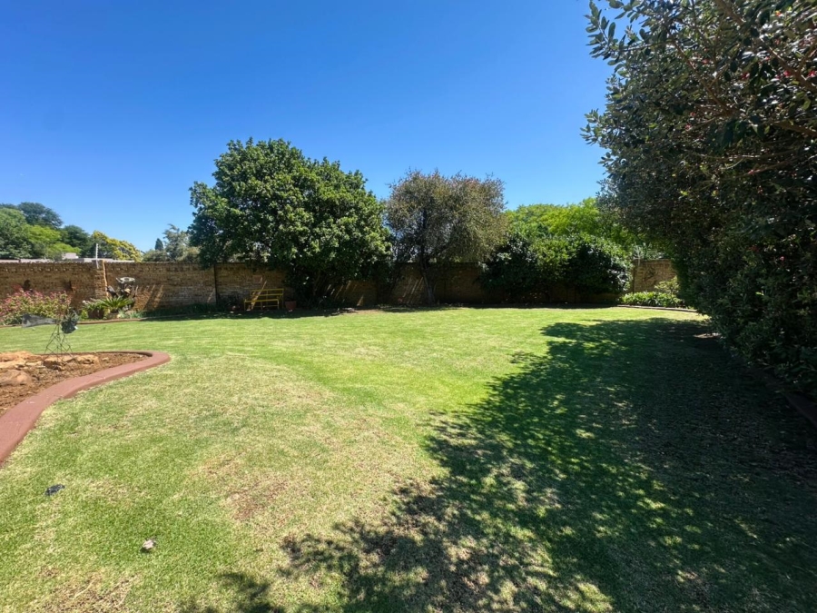 4 Bedroom Property for Sale in Brackenhurst Gauteng