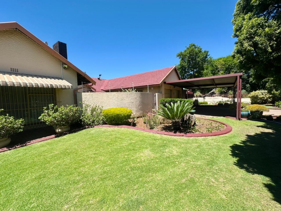 4 Bedroom Property for Sale in Brackenhurst Gauteng