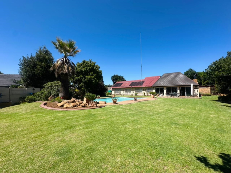 4 Bedroom Property for Sale in Brackenhurst Gauteng