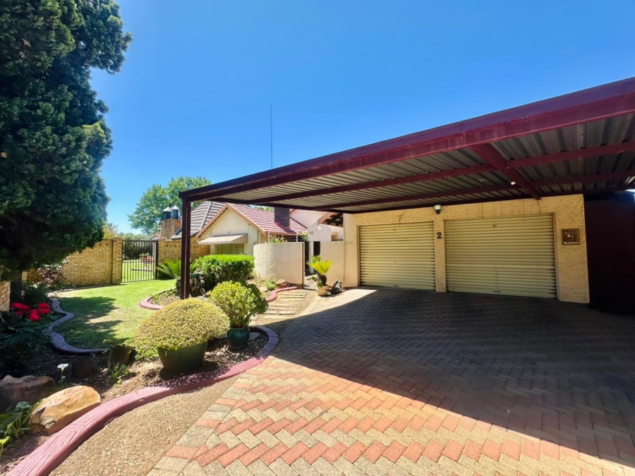 4 Bedroom Property for Sale in Brackenhurst Gauteng