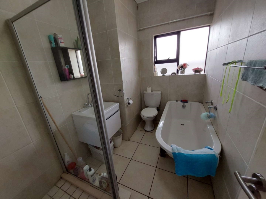 2 Bedroom Property for Sale in Winchester Hills Gauteng