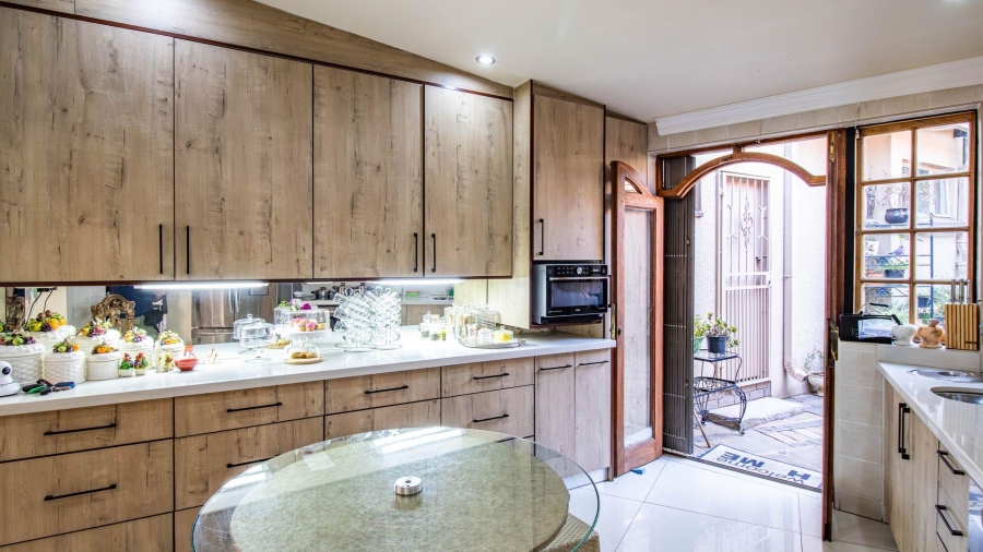 4 Bedroom Property for Sale in Kibler Park Gauteng