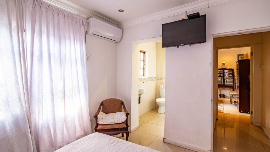 4 Bedroom Property for Sale in Kibler Park Gauteng