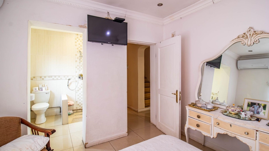 4 Bedroom Property for Sale in Kibler Park Gauteng