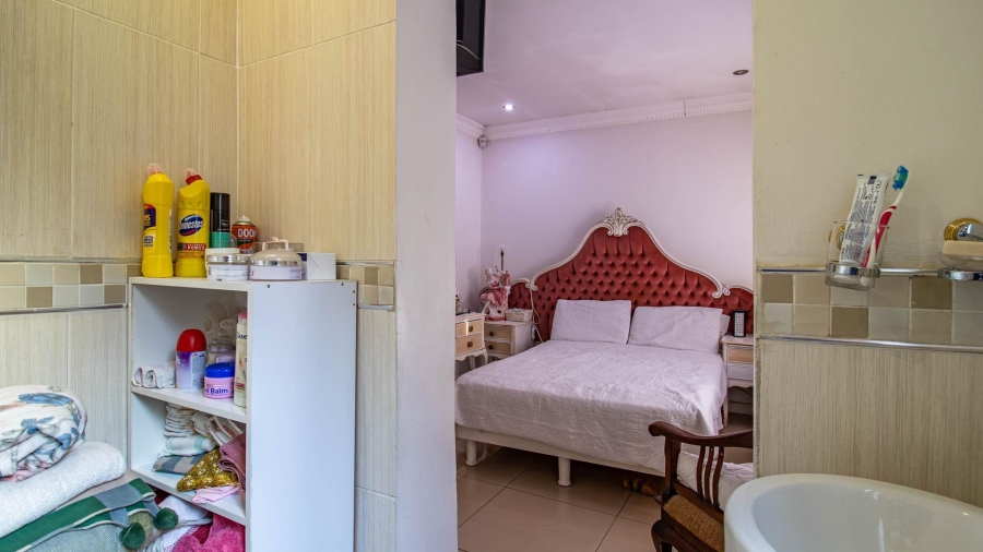 4 Bedroom Property for Sale in Kibler Park Gauteng