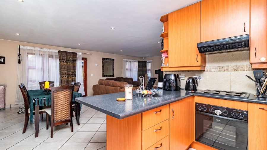 4 Bedroom Property for Sale in Bartlett Gauteng