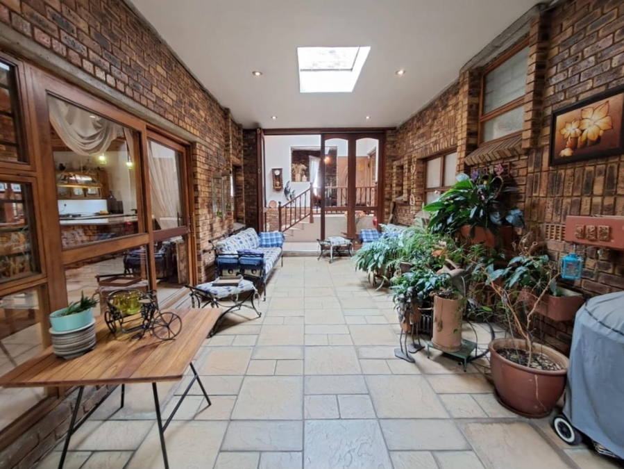 3 Bedroom Property for Sale in Mulbarton Gauteng