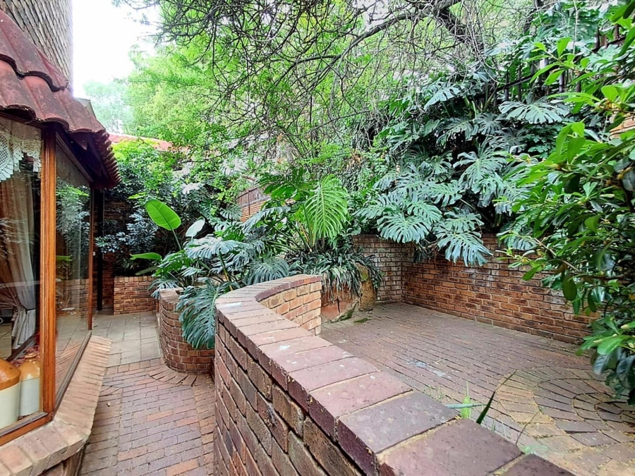 3 Bedroom Property for Sale in Mulbarton Gauteng