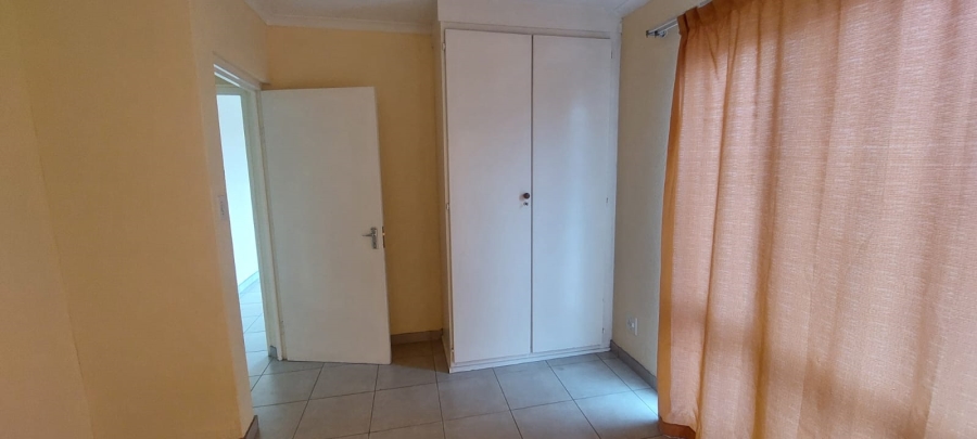 To Let 2 Bedroom Property for Rent in South Crest Gauteng