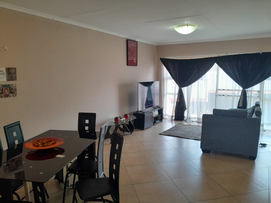 3 Bedroom Property for Sale in Brackendowns Gauteng