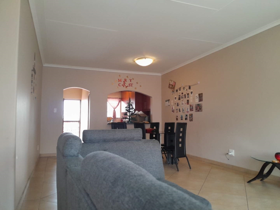 3 Bedroom Property for Sale in Brackendowns Gauteng