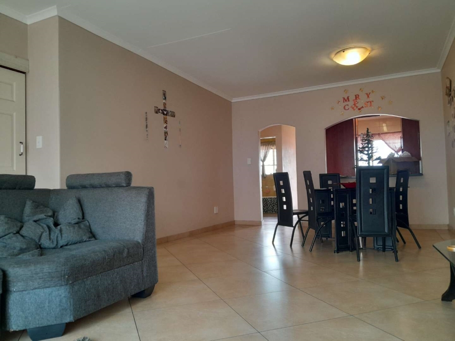 3 Bedroom Property for Sale in Brackendowns Gauteng