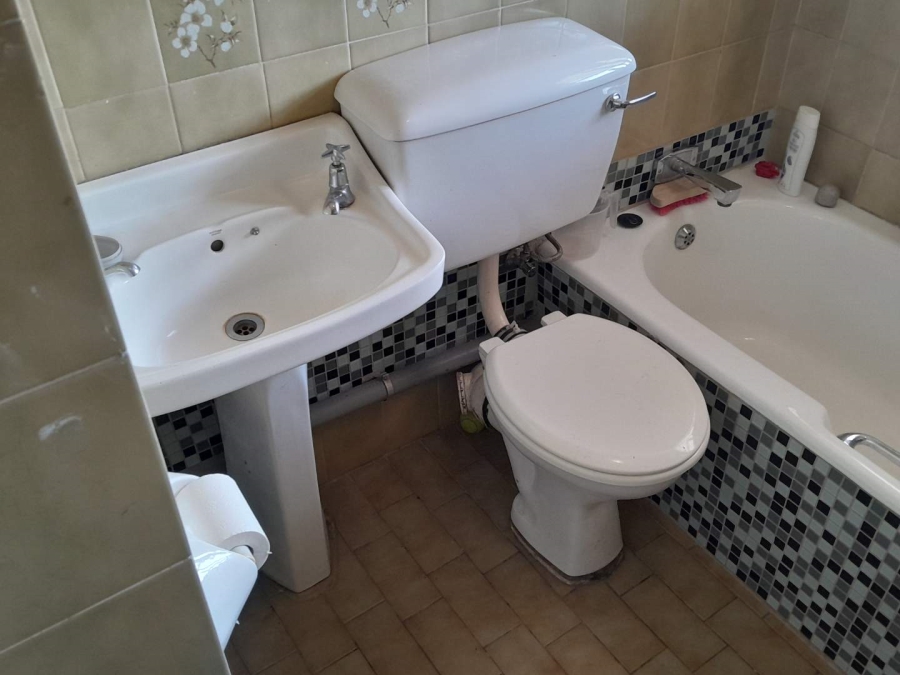 3 Bedroom Property for Sale in Brackendowns Gauteng