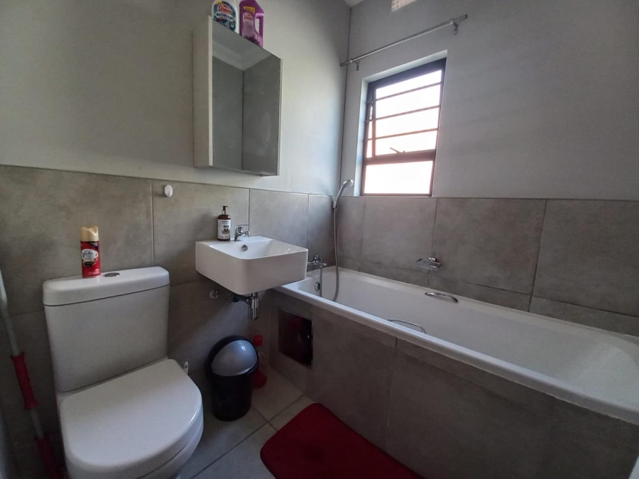 3 Bedroom Property for Sale in South Hills Gauteng