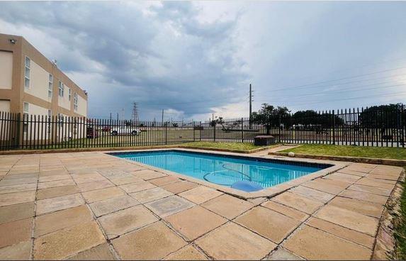 3 Bedroom Property for Sale in Mondeor Gauteng