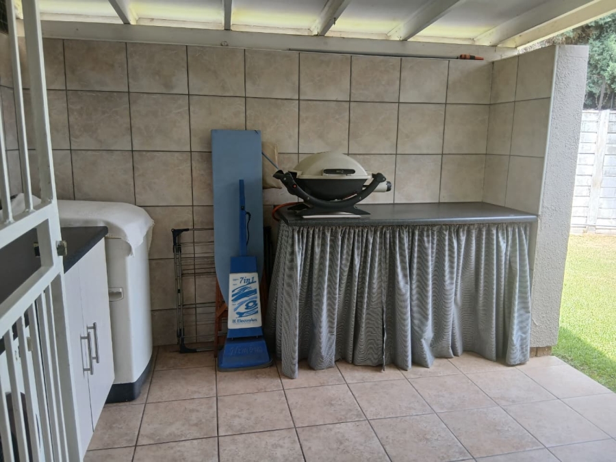 2 Bedroom Property for Sale in Albertsdal Gauteng