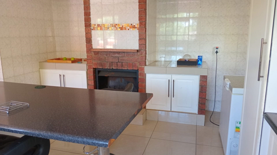 3 Bedroom Property for Sale in Brackendowns Gauteng