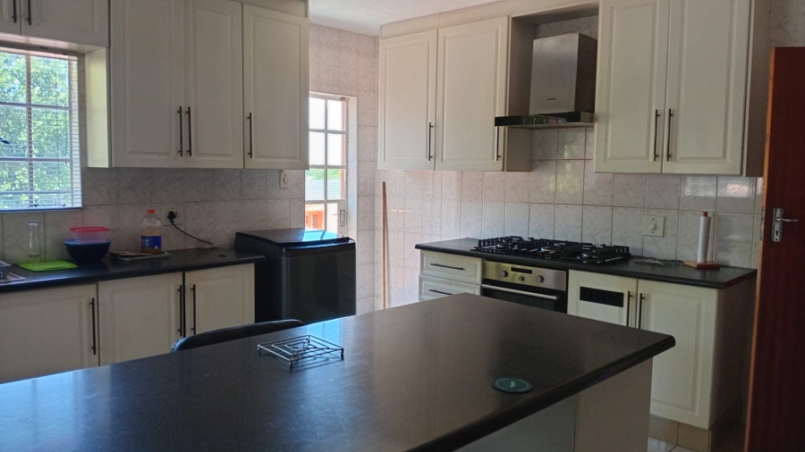 3 Bedroom Property for Sale in Brackendowns Gauteng