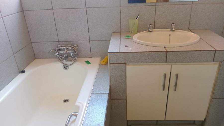 3 Bedroom Property for Sale in Brackendowns Gauteng