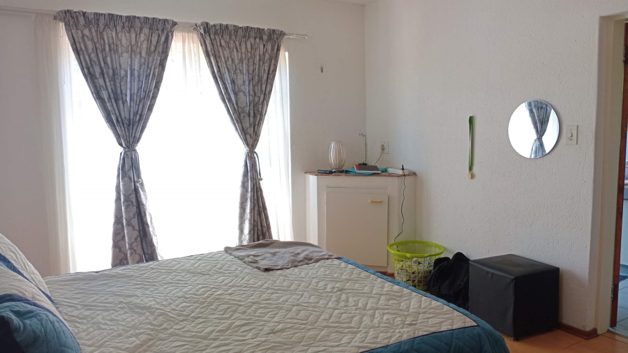 3 Bedroom Property for Sale in Brackendowns Gauteng