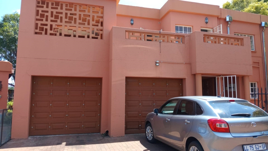 3 Bedroom Property for Sale in Brackendowns Gauteng