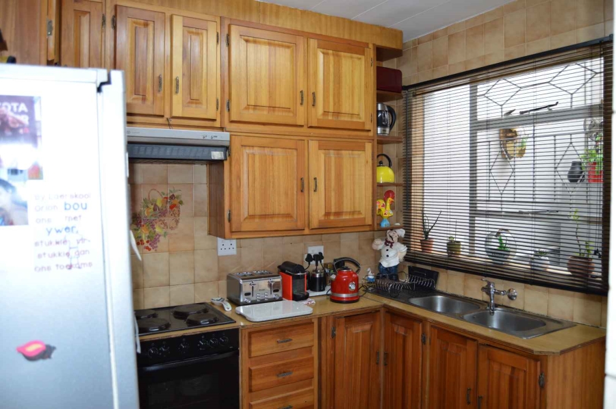 2 Bedroom Property for Sale in Brackenhurst Gauteng