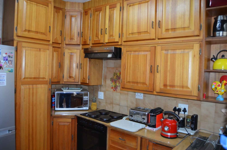 2 Bedroom Property for Sale in Brackenhurst Gauteng