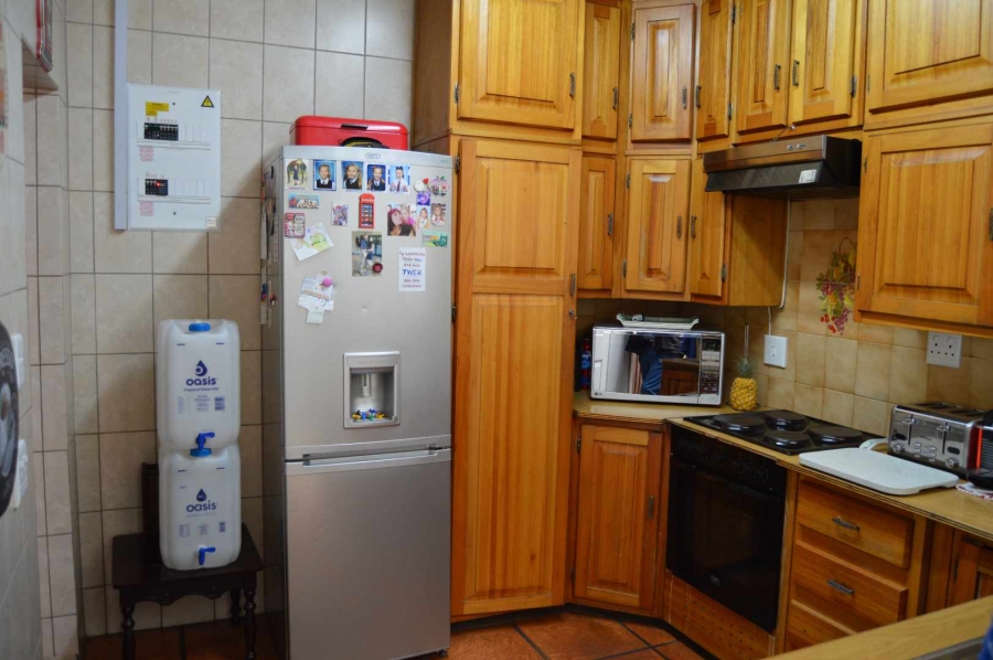 2 Bedroom Property for Sale in Brackenhurst Gauteng